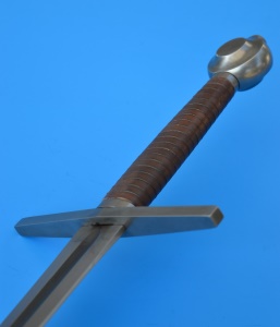 One hand sword