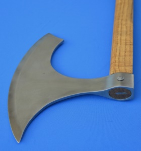 two-handed ax