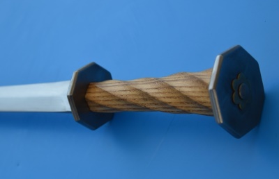  hexagonal dagger