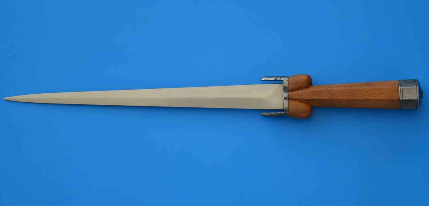 Bollock dagger
