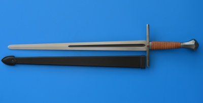 One hand sword