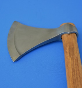 Broad blade axe