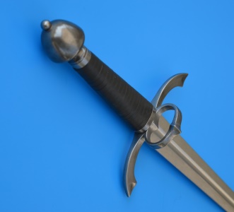  left hand dagger 