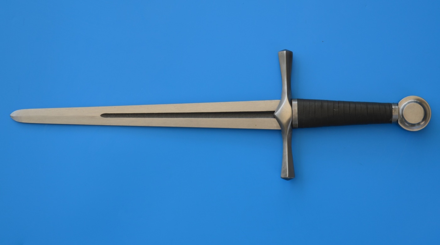   medieval quillon dagger