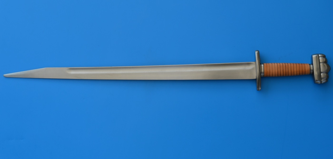 Long Anglo-saxon scramasax