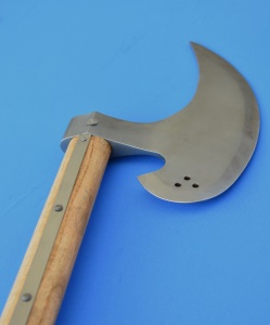 two-handed ax