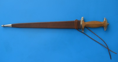 Scabard for dagger