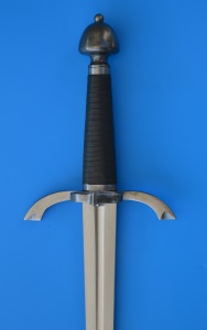  left hand dagger 