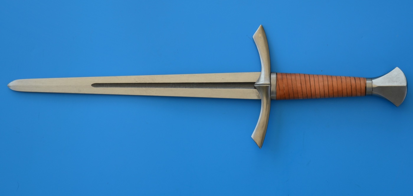   medieval quillon dagger