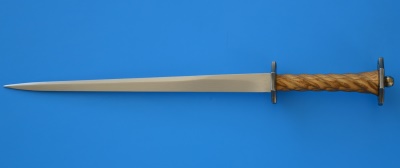 Hexagonal dagger