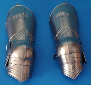 Leg armor - cuisses and poleyns